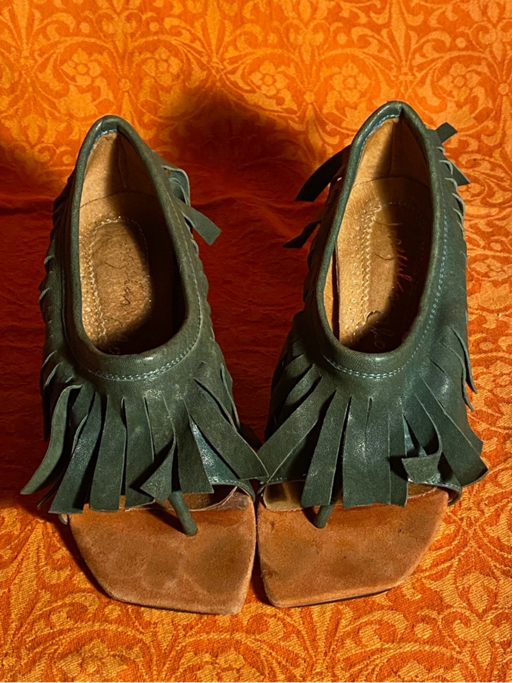 VTG Irregular Choice green leather sandals,thong toe,fringe trim,unique heels,7 - Picture 12 of 16
